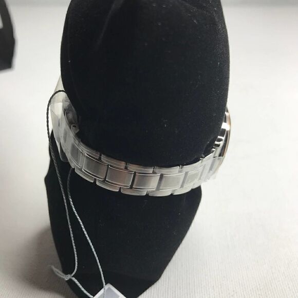 Seiko Stainless Steel Ladies Watch NWT - Picture 4 of 5